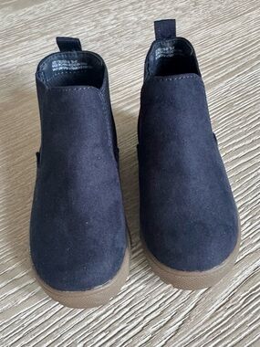 Gap blue suede boots, NEW 7